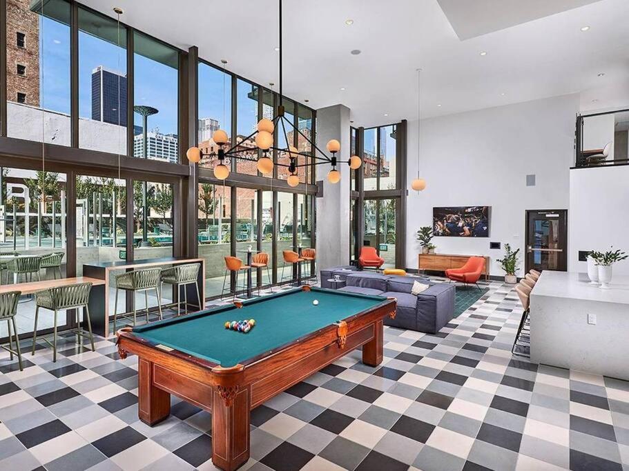 Top Floor High Rise 3 Bed Dtla Skyscraper Penthouse ロサンゼルス エクステリア 写真